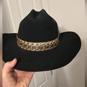 Eddy Cowboy Hat with rattlesnake Band